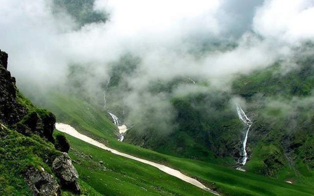 best-tourism-places-in-himachal-aravli-tour-&-travel-in-udaipur-rajasthan-manali-tour