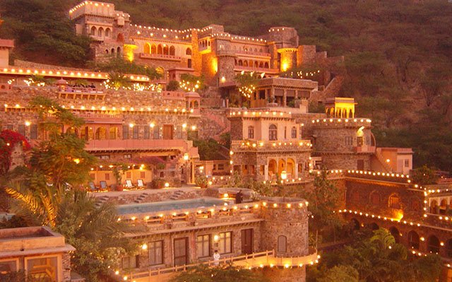 places-to-visit in-rajasthan-and-tourist-destinations-best-tour-&-travel-comapany-in-udaipur